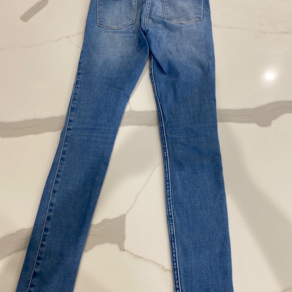 Simone High Rise A&F Skinny Jeans - Picture 3 of 4